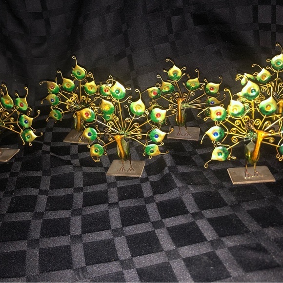 6 Metal Peacock Picture/Place Setting Holders - Picture 5 of 7